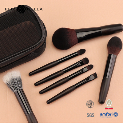 De perfecte aanvulling op je collectie, kleine borstel set met rits cosmetische tas