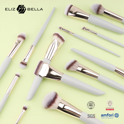 Luxe make-upborstels in meerdere ontwerpen voor een cosmetische make-up kit