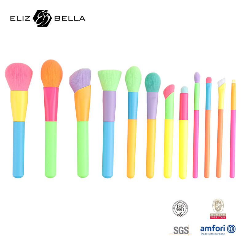 12pcs kleurrijke kunststof handvat en aluminium ferrule schoonheid cosmetische borstel set Proef